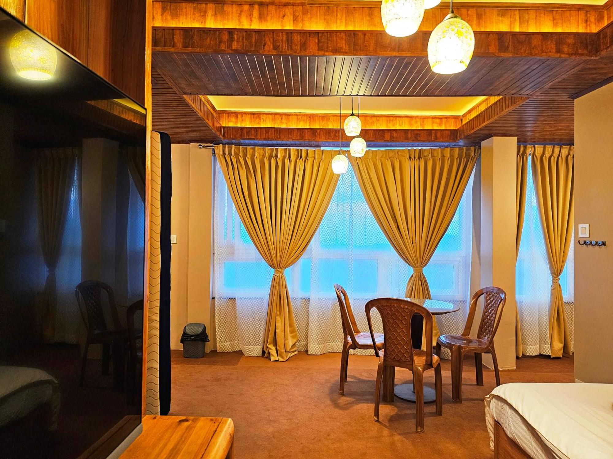 Hotel Golden Orchid